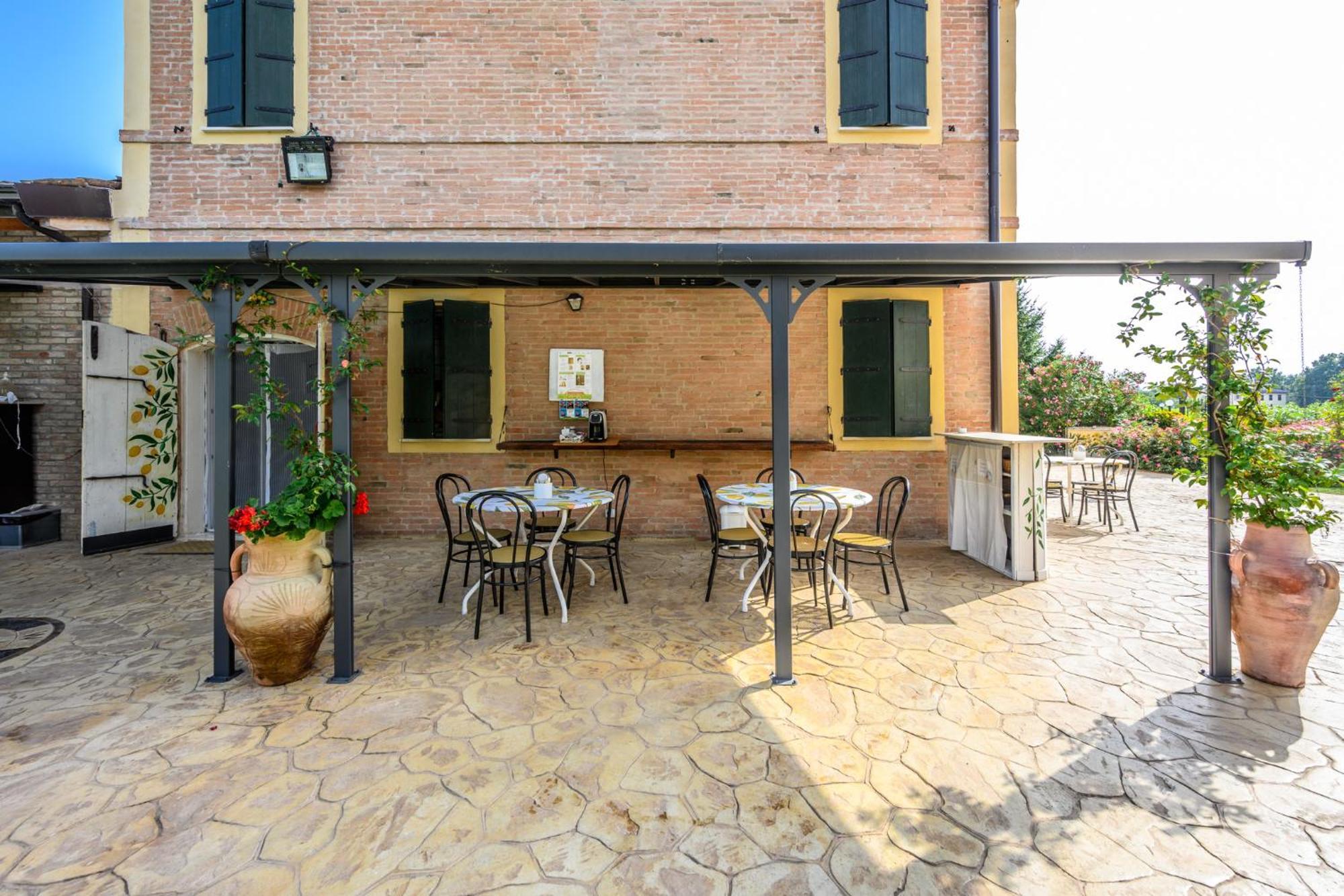 Bed and Breakfast La Casa di Valeria - Modena Esterno foto